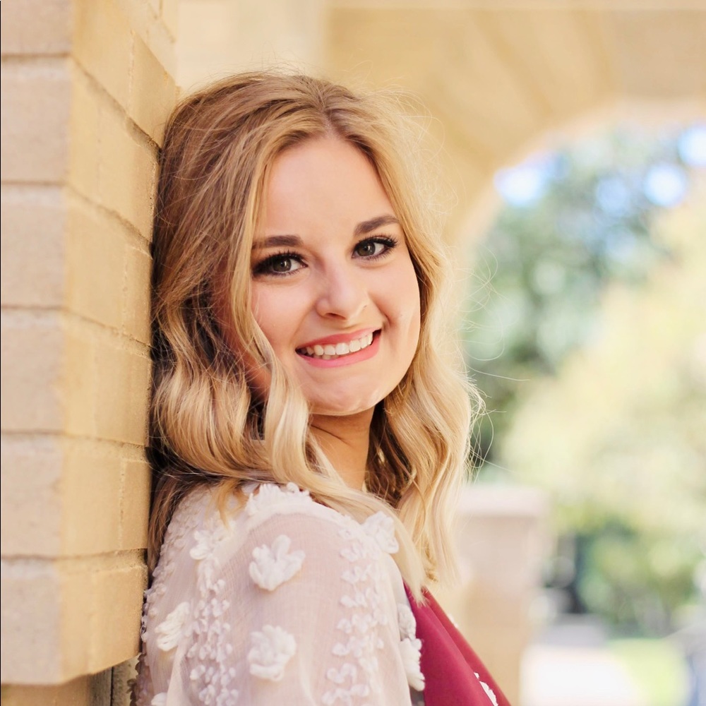 Meet your Posher, Abi